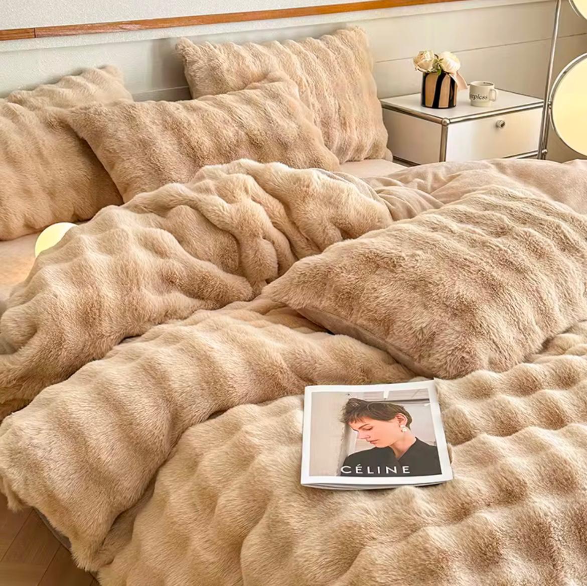 ПЛИШАНИ ПОСТЕЛНИНИ